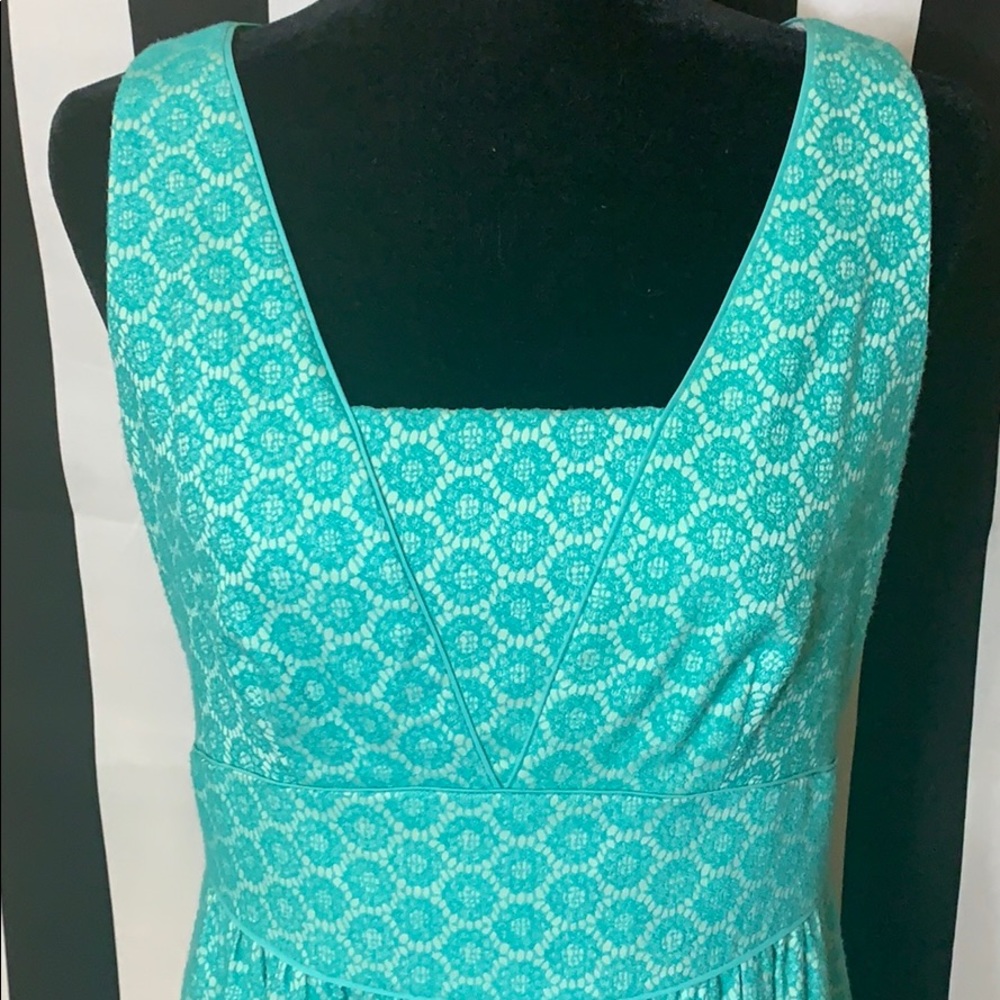 🎉2 for $15💥Limited sleeveless dress, EUC🎉 - Picture 2 of 5
